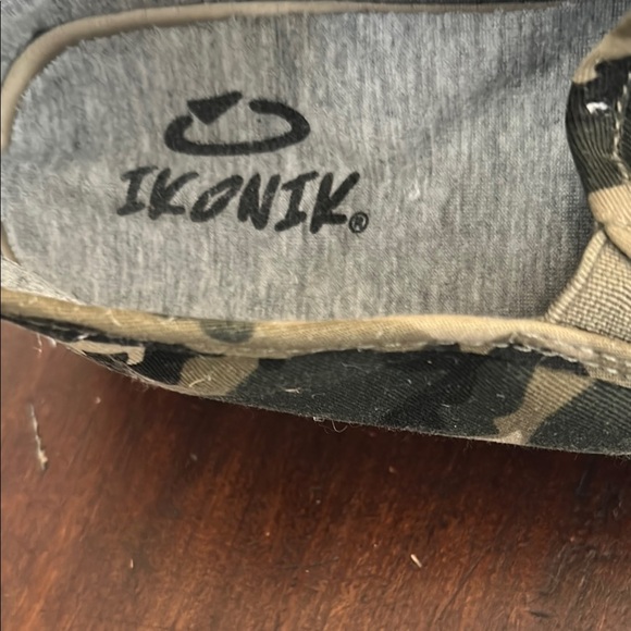 Camouflage Slip-On Sneakers with Green and Tan Canvas - Picture 2 of 4